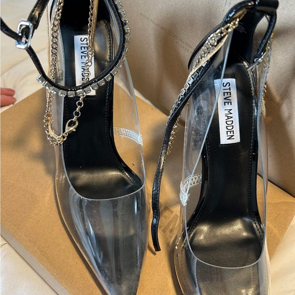 Steve Madden Black and Gray Stiletto Heels with ankle chains - brand new in box - Picture 3 of 3